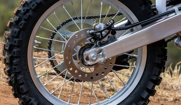 Front and Rear Disc Brakes Front and Rear Disc Brakes