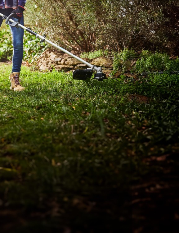 Honda VersAttach® Brush Cutter Attachment brush-cutter-versatool-attachment-product-page-hero-mobile-1600x2080-min